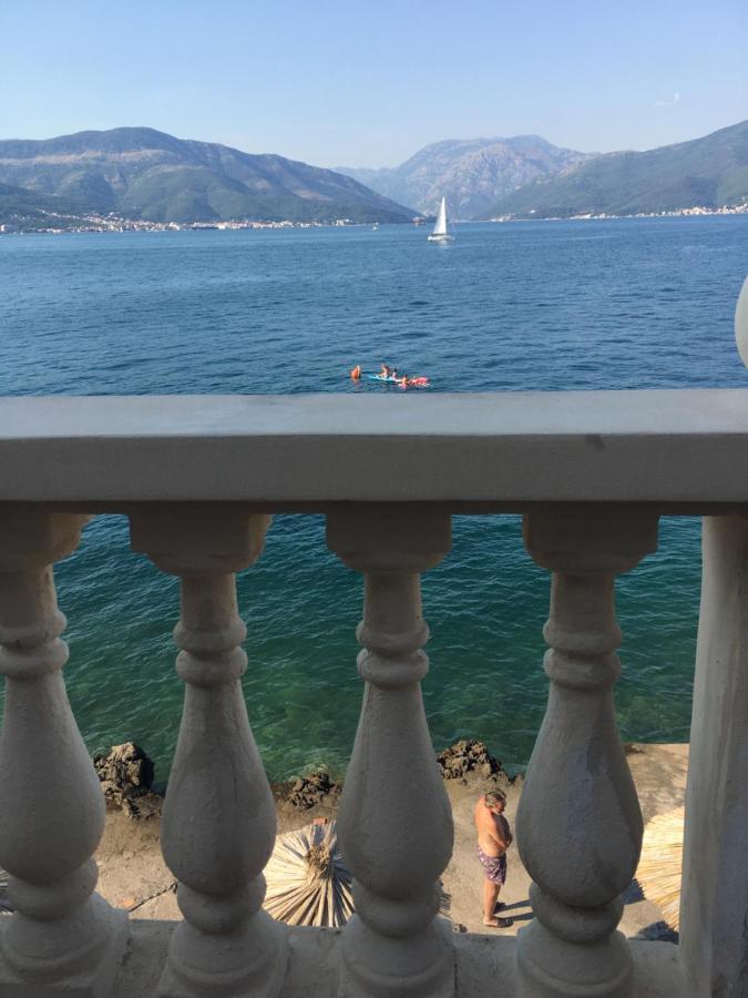 Apartments Palace Mira Mare Tivat Eksteriør bilde