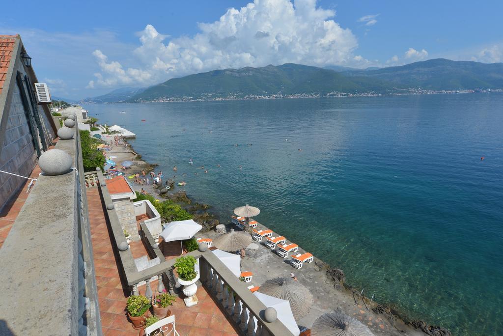 Apartments Palace Mira Mare Tivat Eksteriør bilde