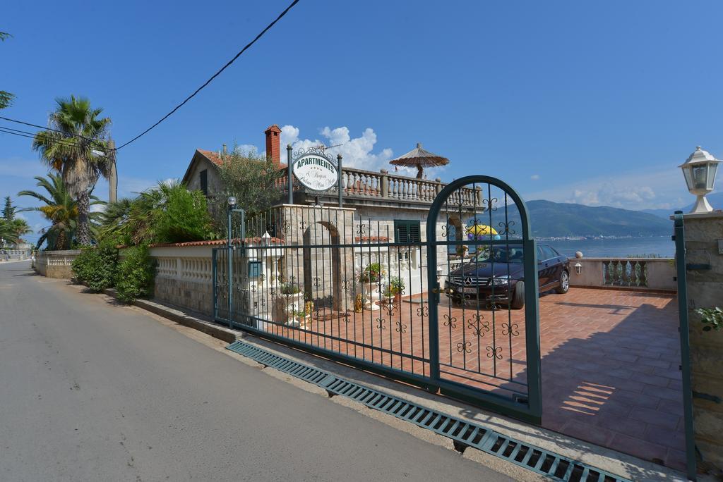 Apartments Palace Mira Mare Tivat Eksteriør bilde