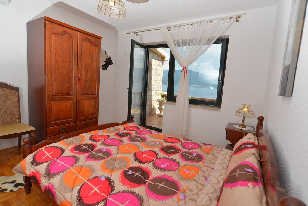 Apartments Palace Mira Mare Tivat Eksteriør bilde